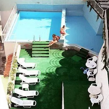 Sozer Κουσάντασι